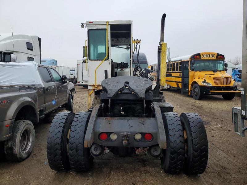 2004 Capacity Of Texas TJ5000-Semi Truck