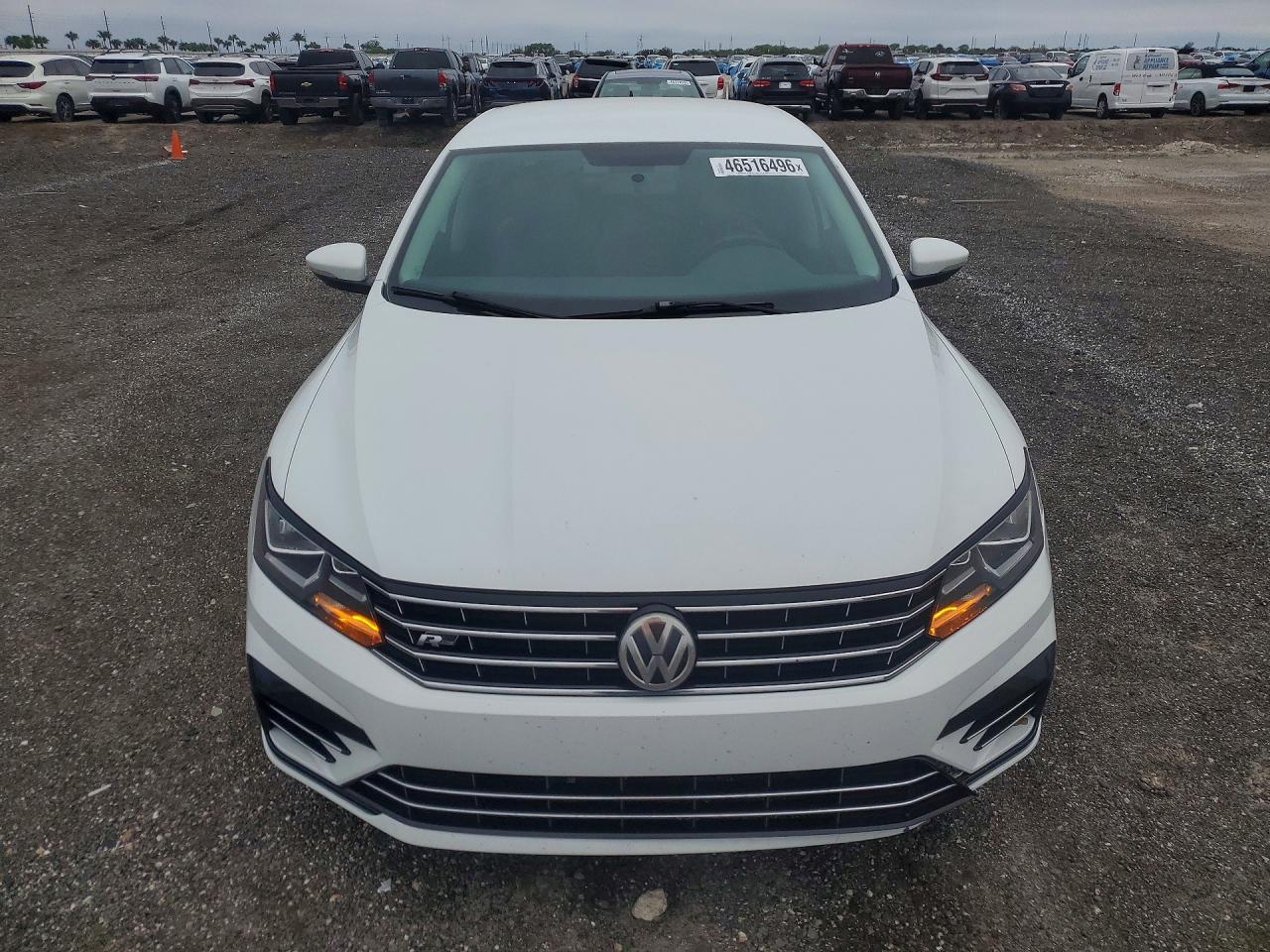 2017 Volkswagen Passat R-line