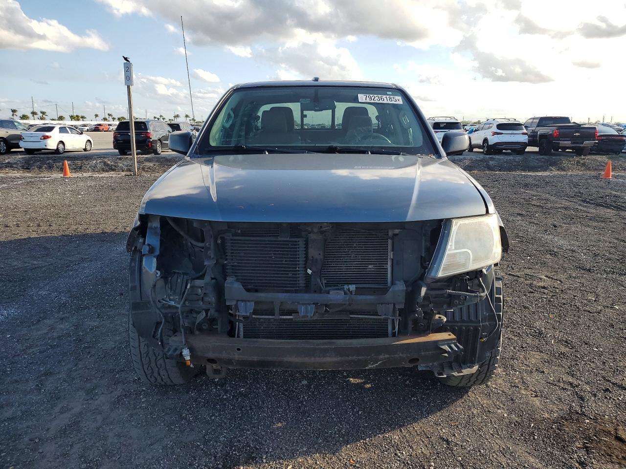 2016 Nissan Frontier SV