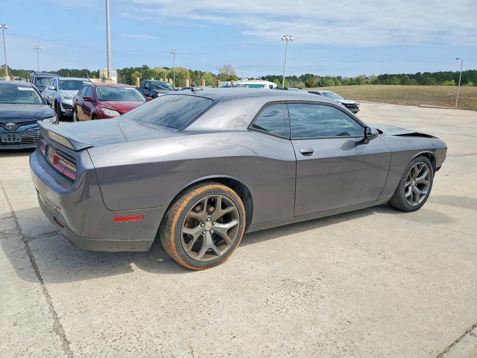 2015 Dodge Challenger sxt Plus