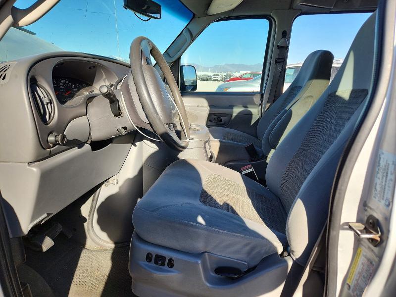 2005 Ford Econoline E350 Super Duty Wagon