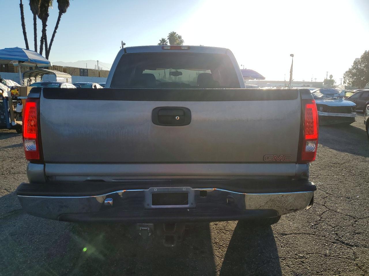 2007 GMC New Sierra C1500 Classic