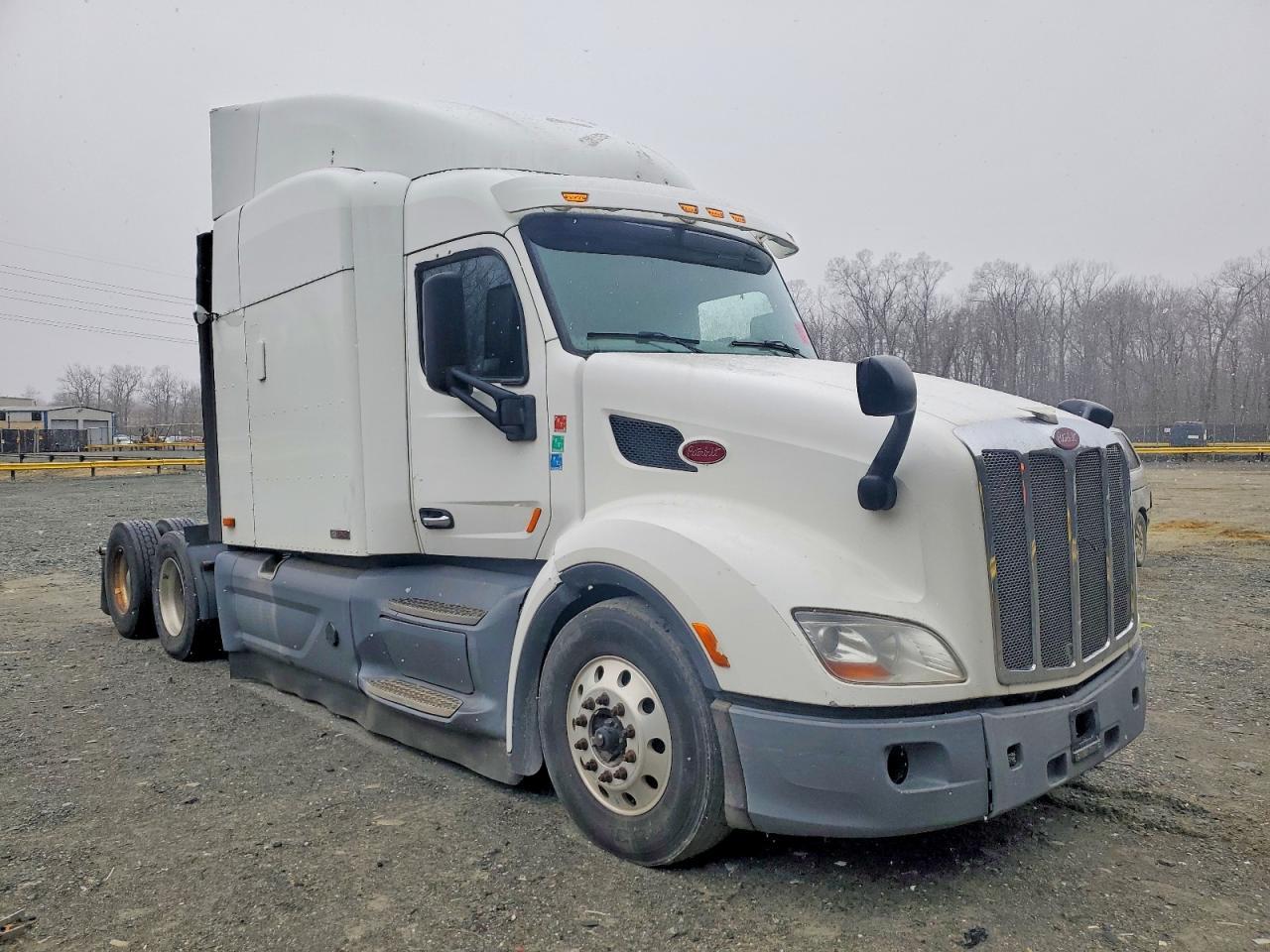 2017 Peterbilt 579