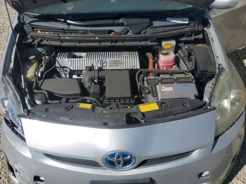 2010 Toyota Prius iii