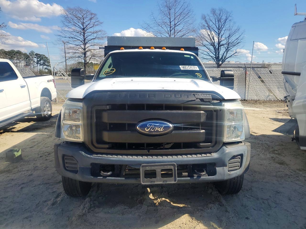 2016 Ford F450 Super Duty Flatbed Truck