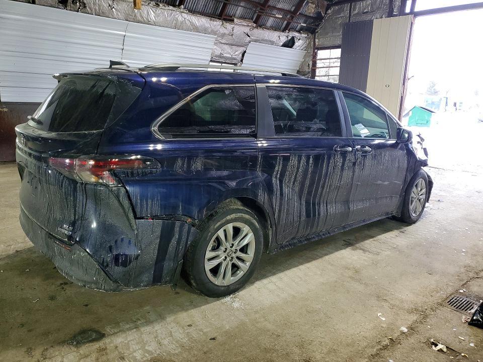 2024 Toyota Sienna xle 7-passenger