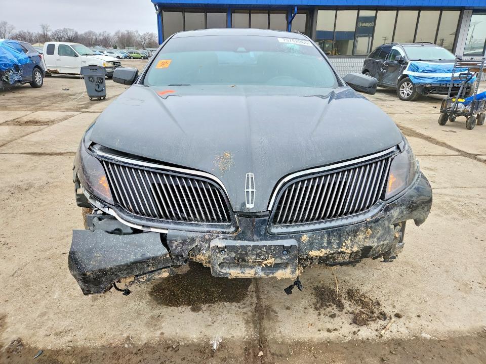 2013 Lincoln Townhouse MKS
