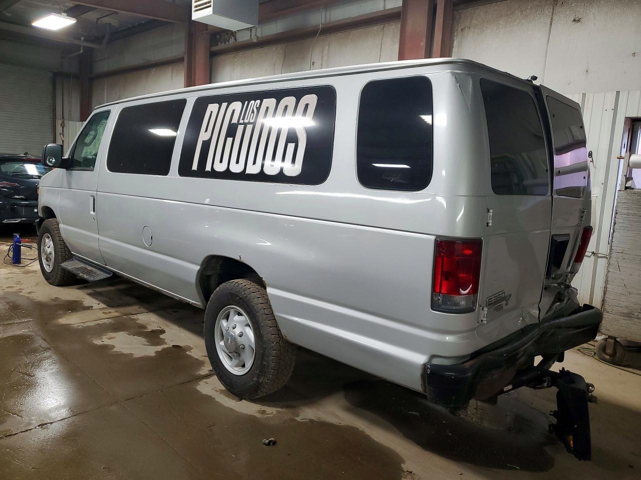 2009 Ford Econoline E350 Super Duty Wagon