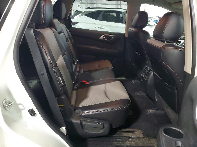 2019 Nissan Pathfinder sv