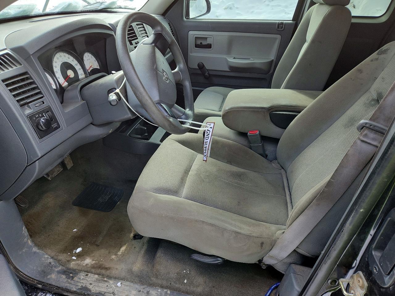 2006 Dodge Dakota st