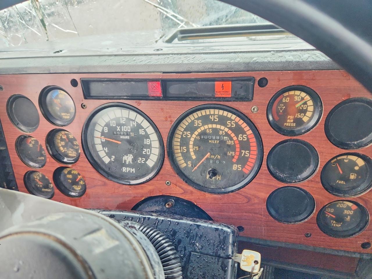 1996 Mack CL700 Dump Truck