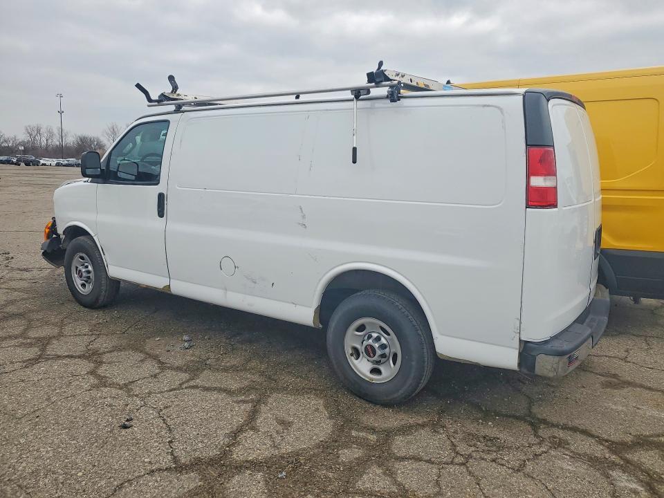 2017 GMC Savana 2500 Cargo Utility / Service van