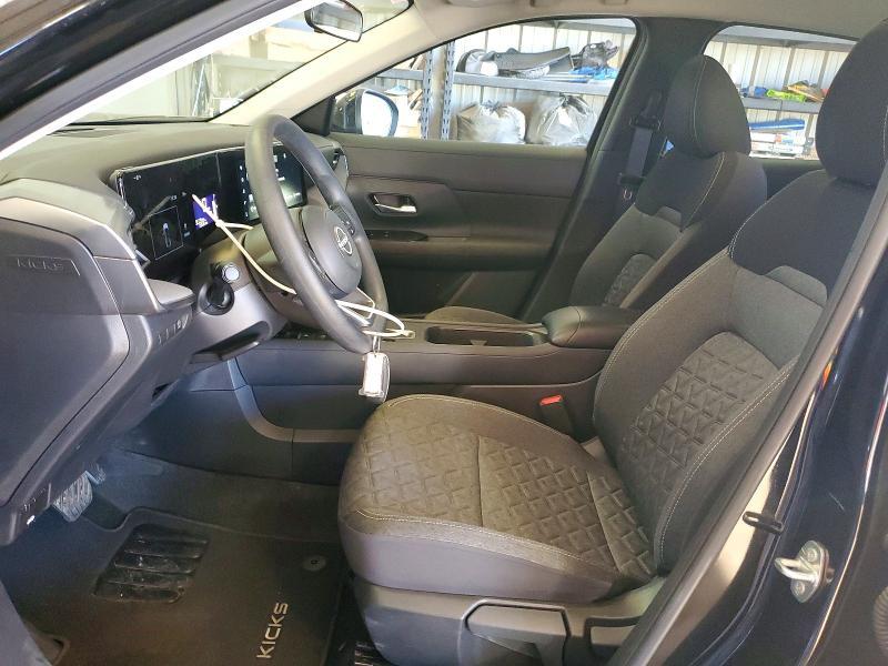 2025 Nissan Kicks sv