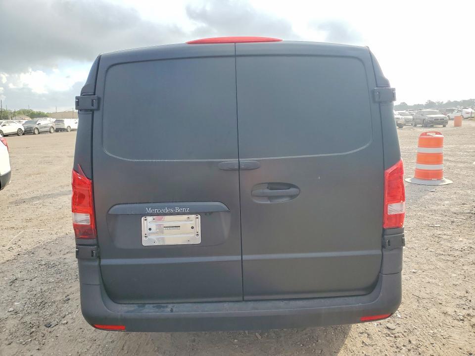 2016 Mercedes-Benz Metris