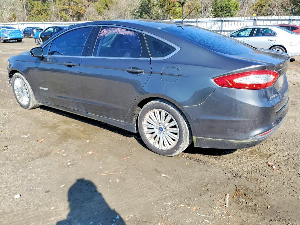 2016 Ford Fusion se Hybrid