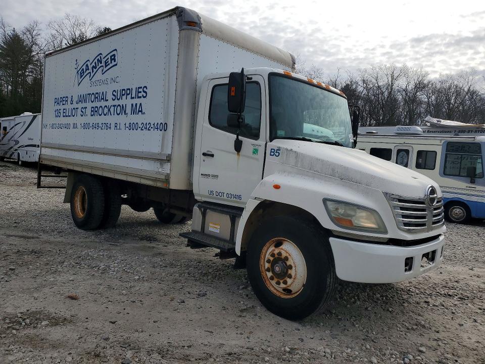 2006 Hino 268 BOX Truck