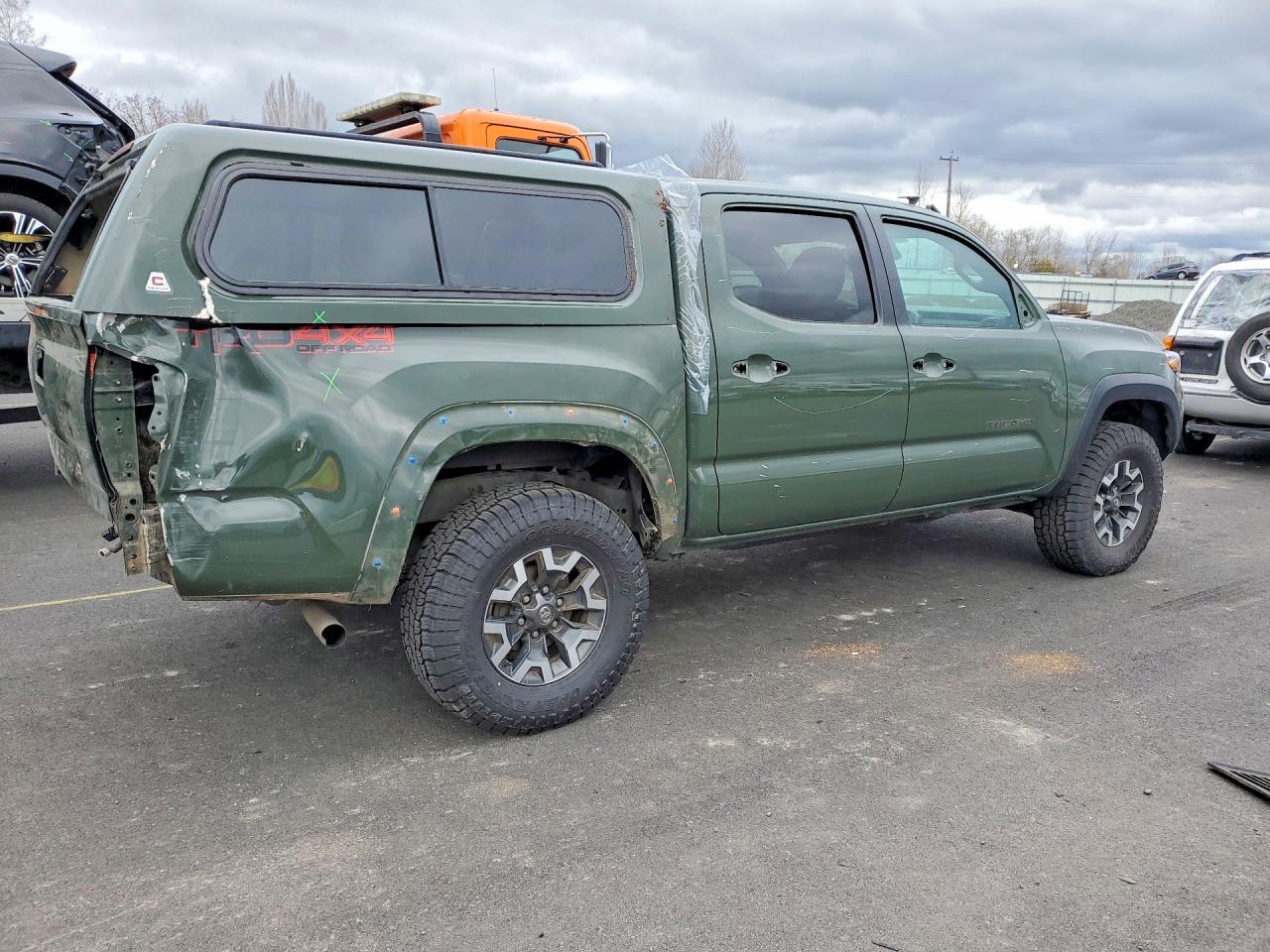 2022 Toyota Tacoma TRD OFF-Road