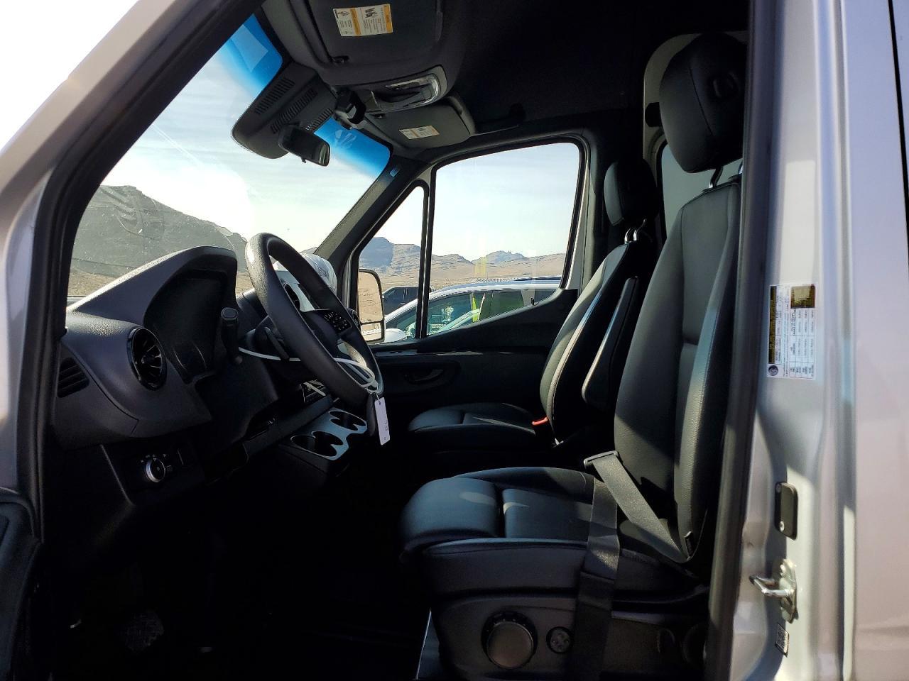 2024 Mercedes-Benz Sprinter 2500