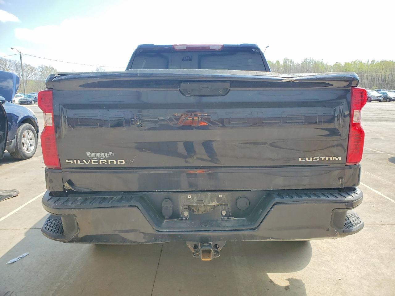2022 Chevrolet Silverado K1500 Custom