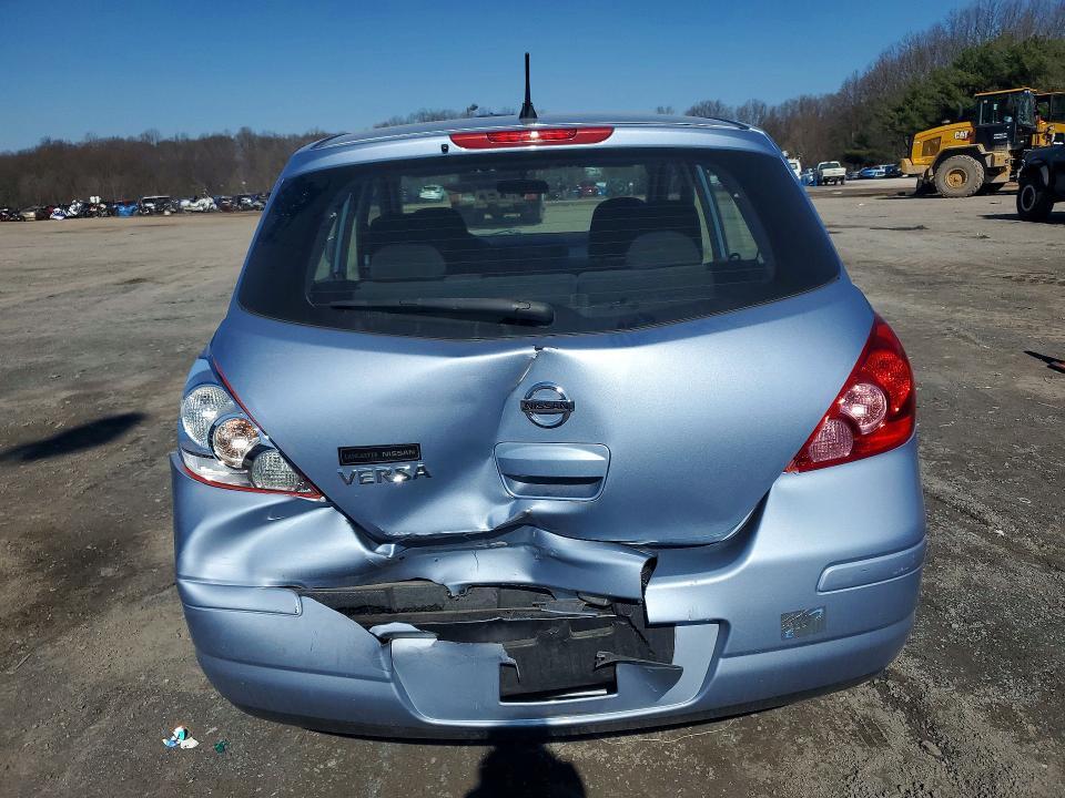 2011 Nissan Versa 1.8 s