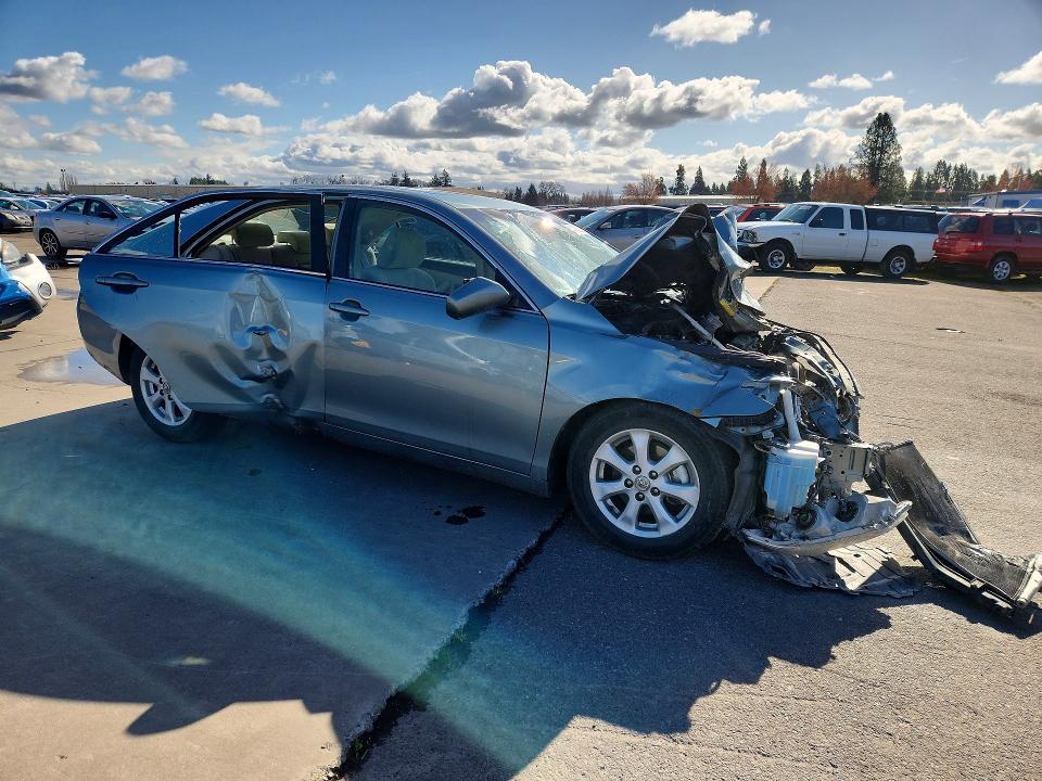 2011 Toyota Camry le