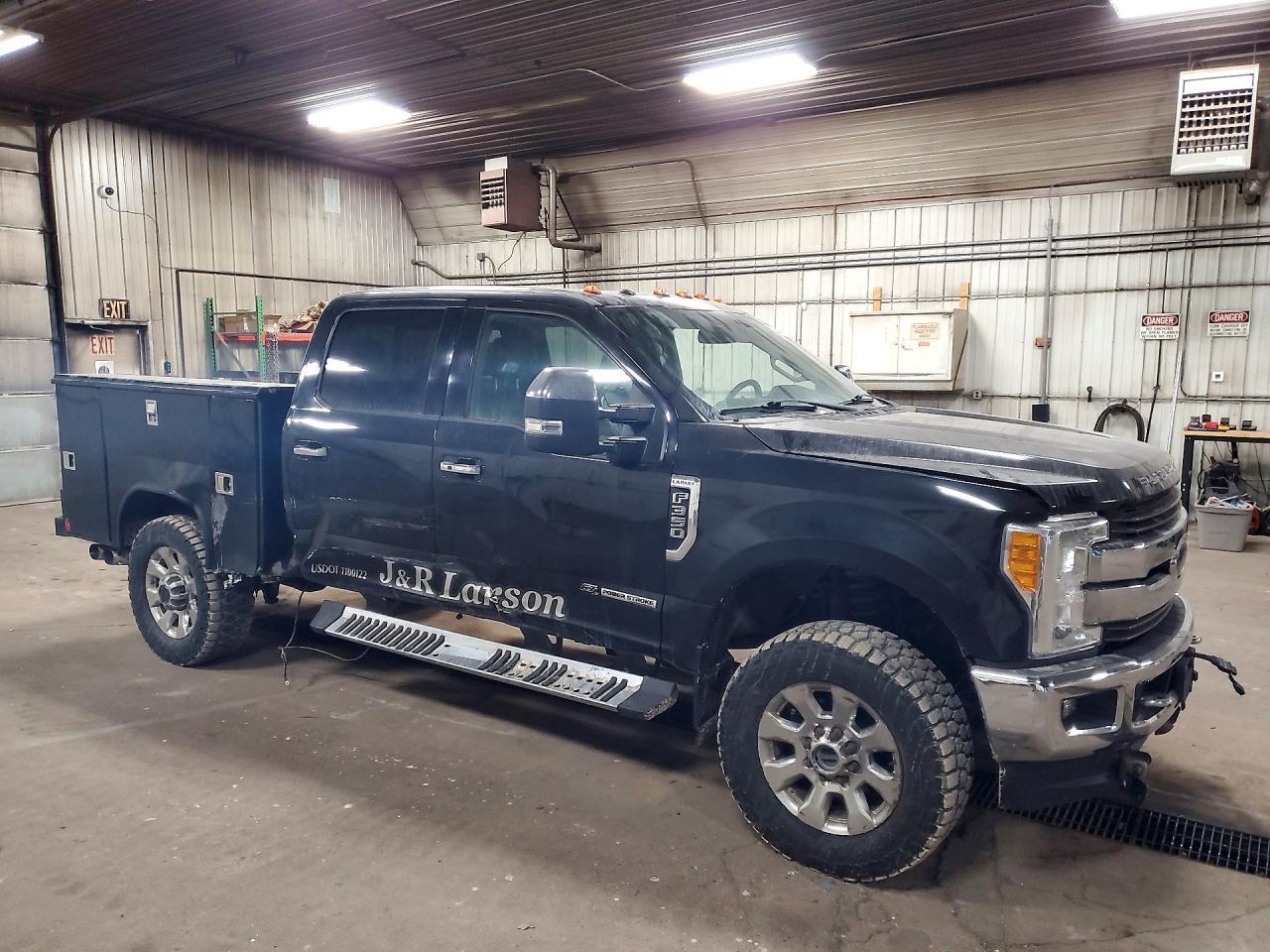 2017 Ford F350 Super Duty Utility / Service Truck