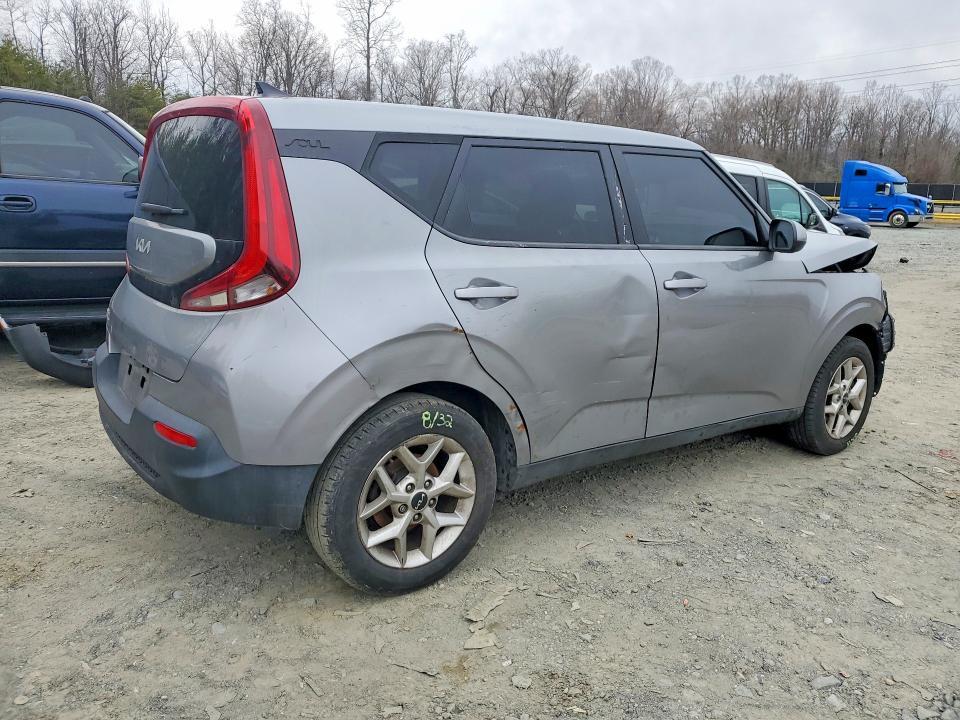2022 KIA Soul lx