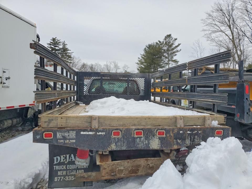2005 Ford F350 Super Duty Flatbed Truck