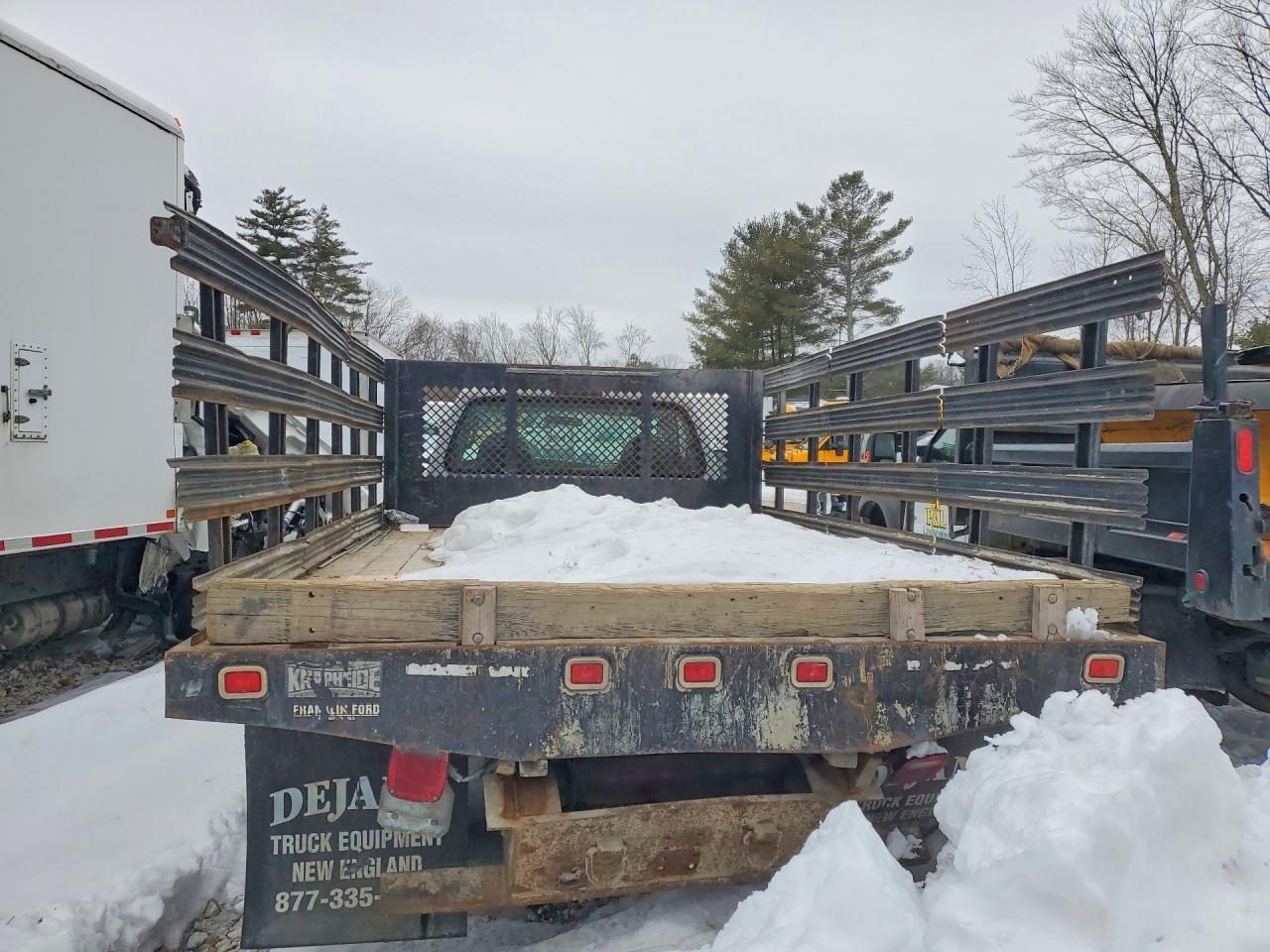 2005 Ford F350 Super Duty Flatbed Truck