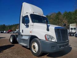 Salvage cars for sale from Copart Charles City, VA: 2016 Freightliner Cascadia 125 Semi Truck