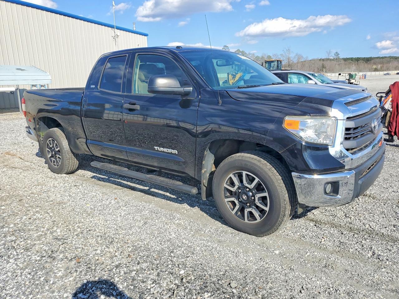 2014 Toyota Tundra SR5