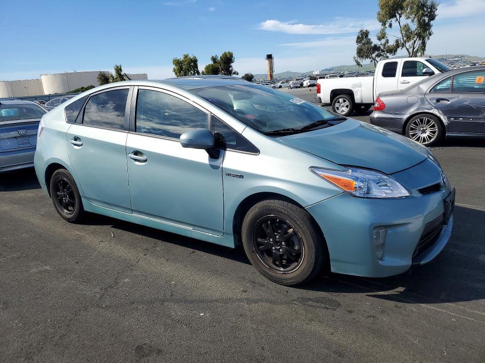 2014 Toyota Prius Three