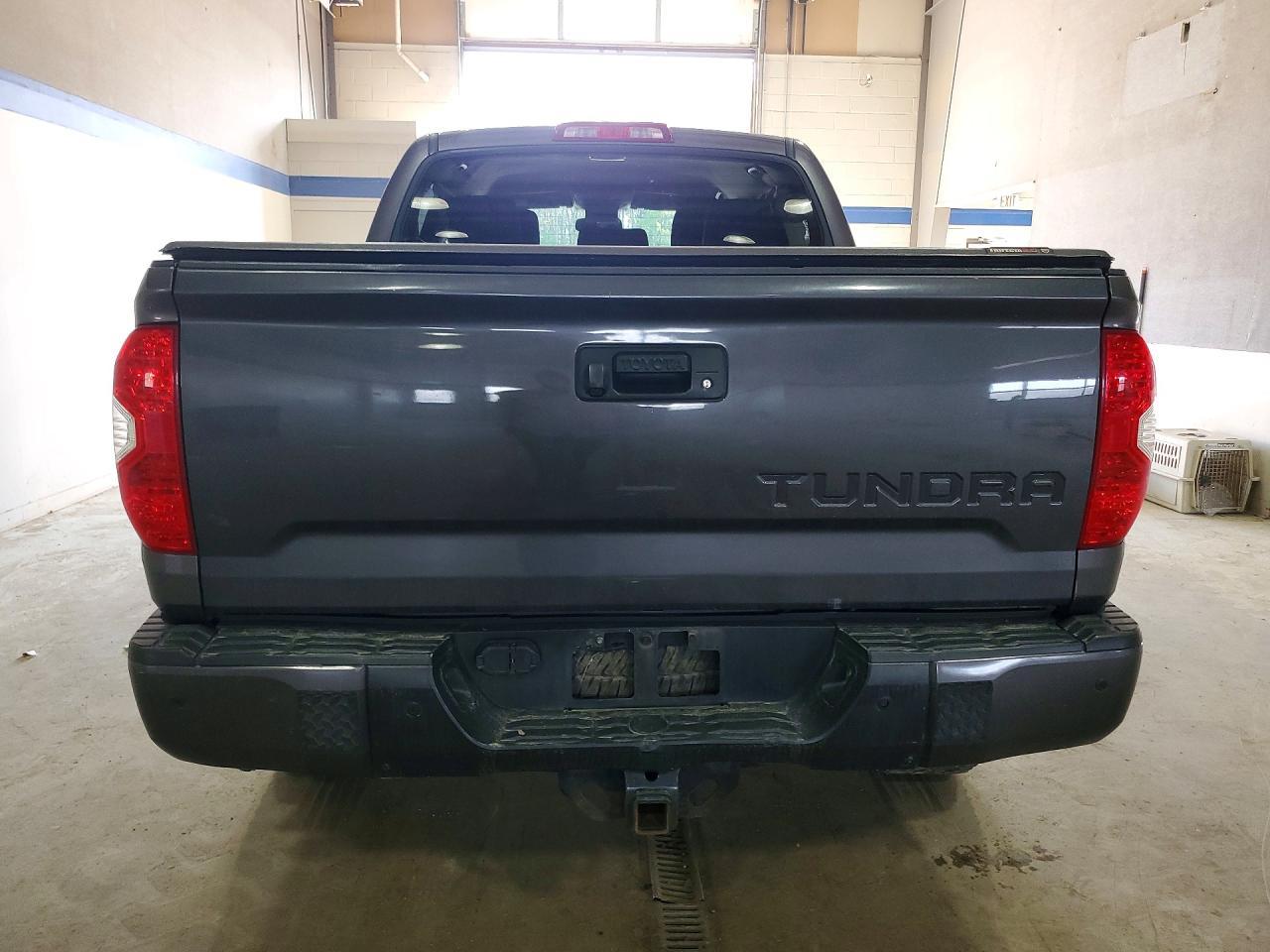 2016 Toyota Tundra SR5
