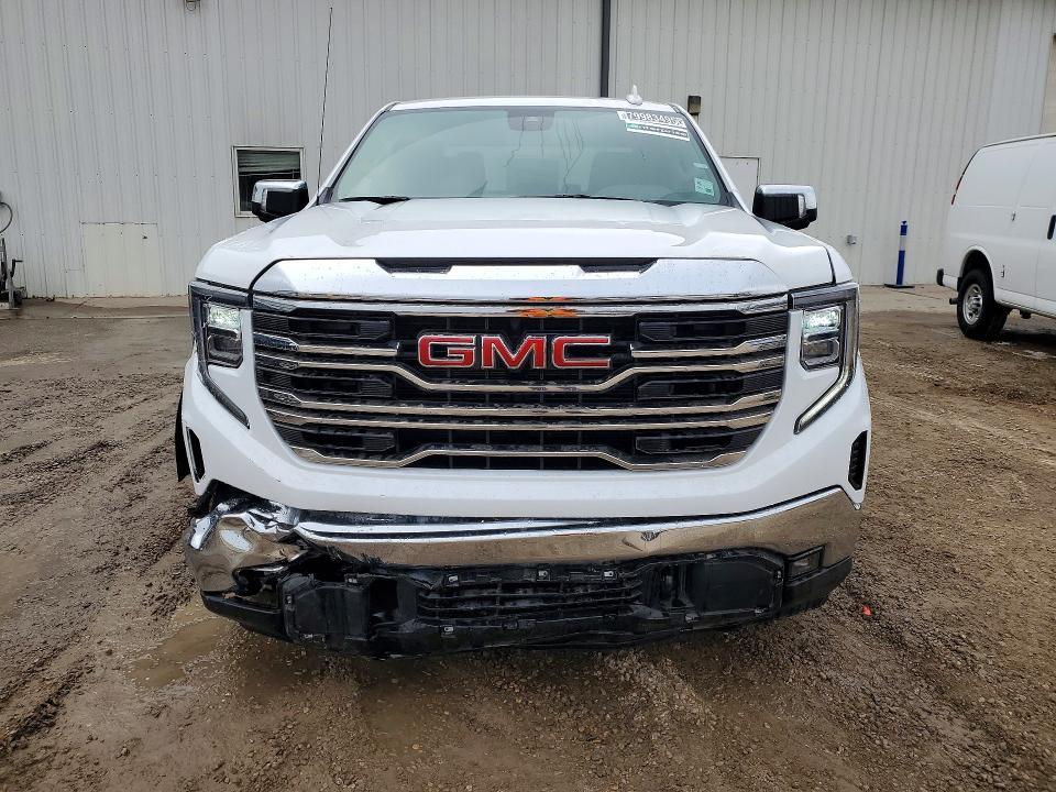 2026 GMC Sierra K1500 slt