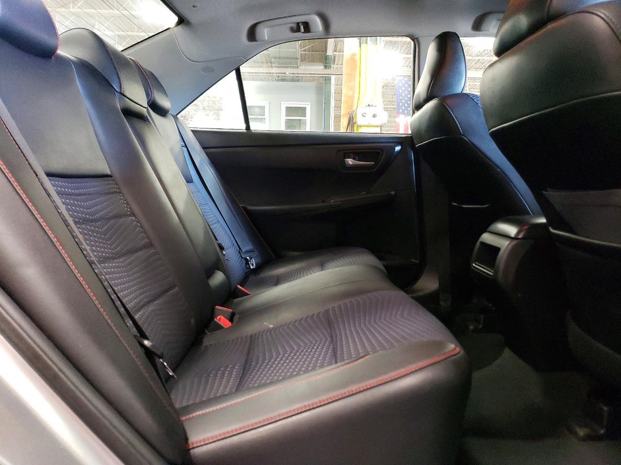 2015 Toyota Camry se