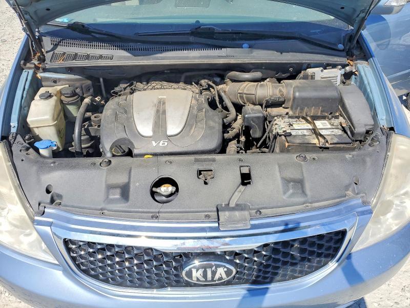 2014 KIA Sedona lx