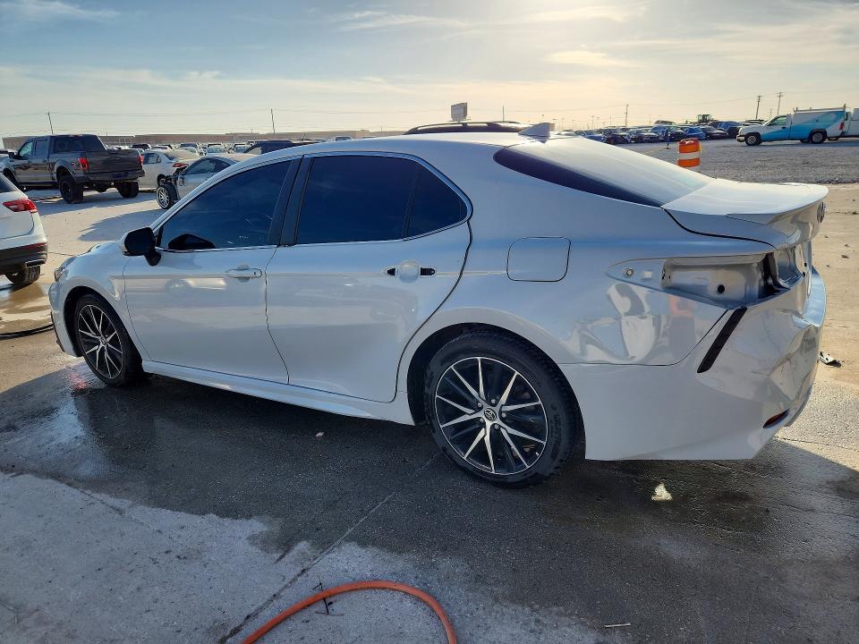 2022 Toyota Camry se