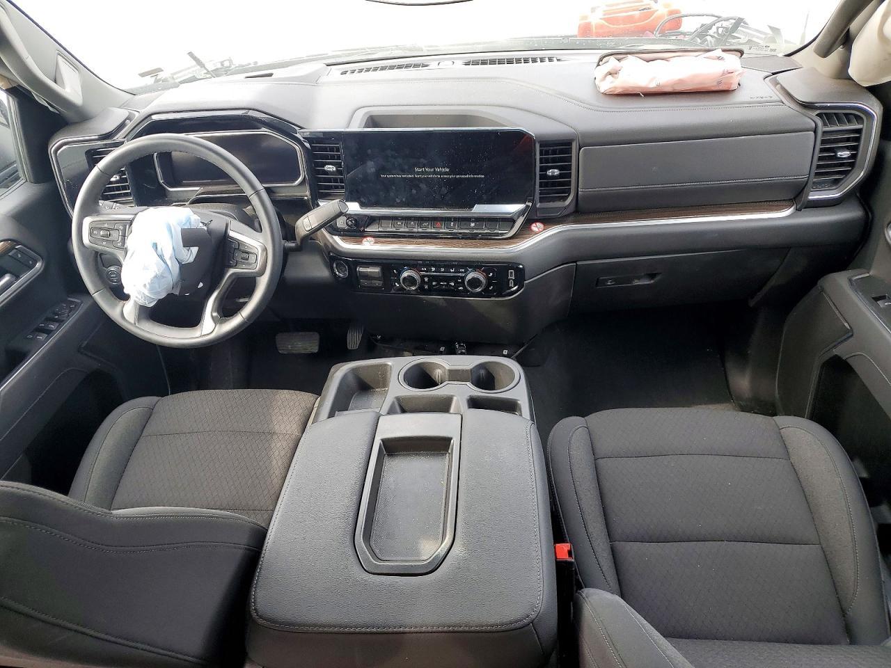 2026 Chevrolet Silverado C1500 LT