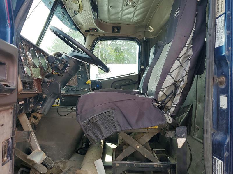 2001 International DF597 Dump Truck