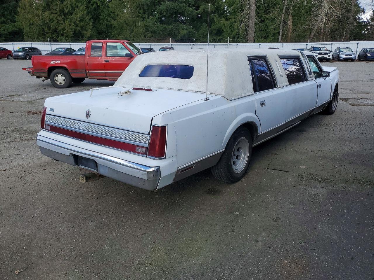 1989 Lincoln Townhouse Town car