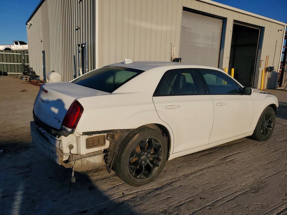 2019 Chrysler 300 s