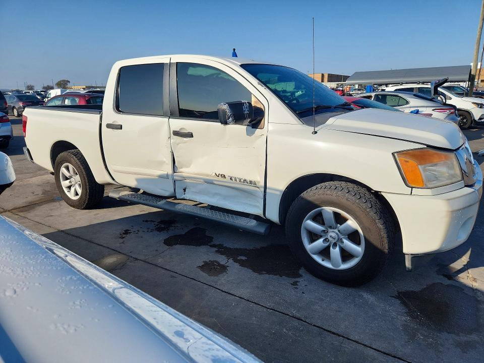2013 Niss Titan S