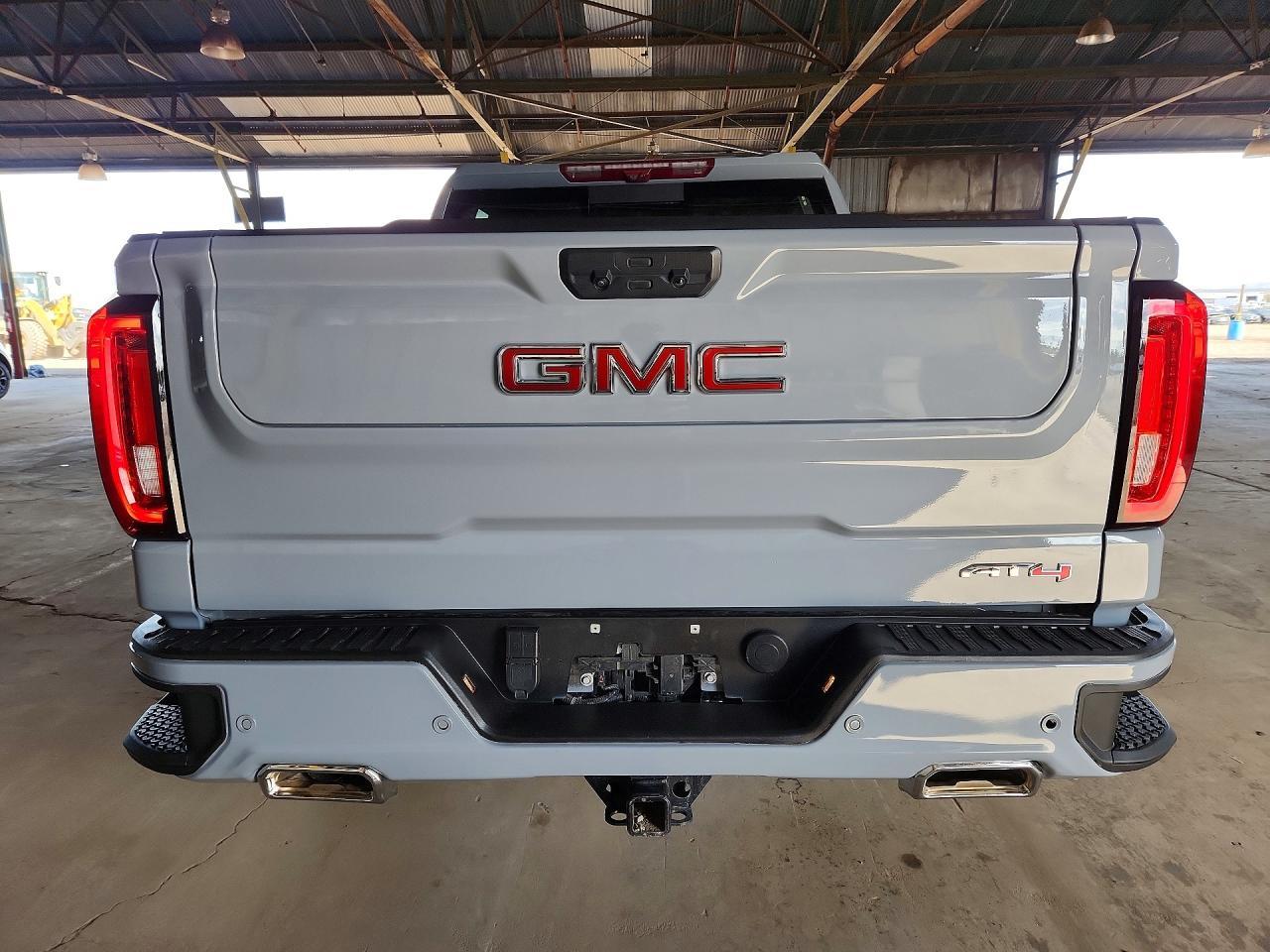 2024 GMC Sierra K1500 AT4