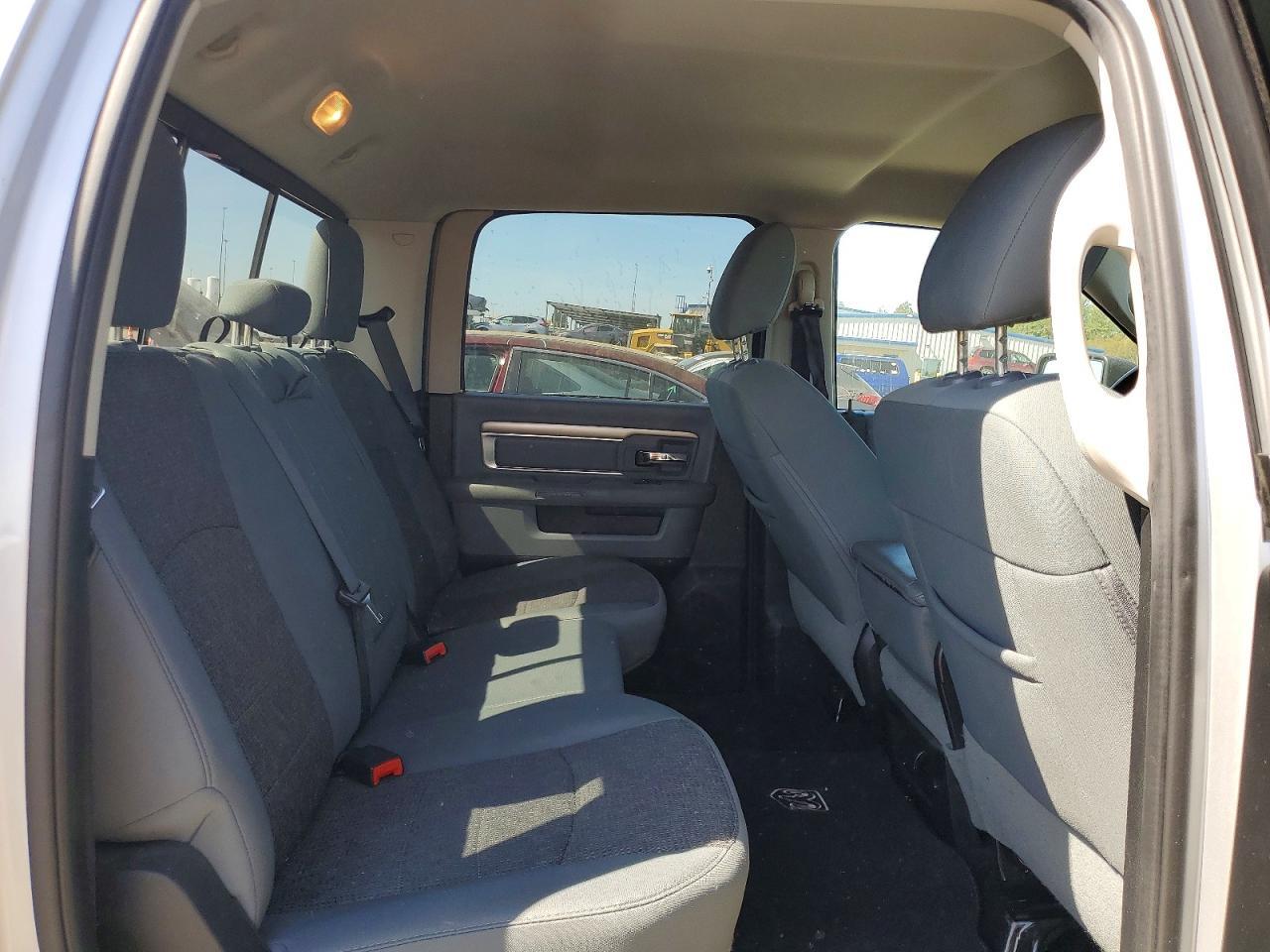 2016 Dodge RAM 1500 SLT