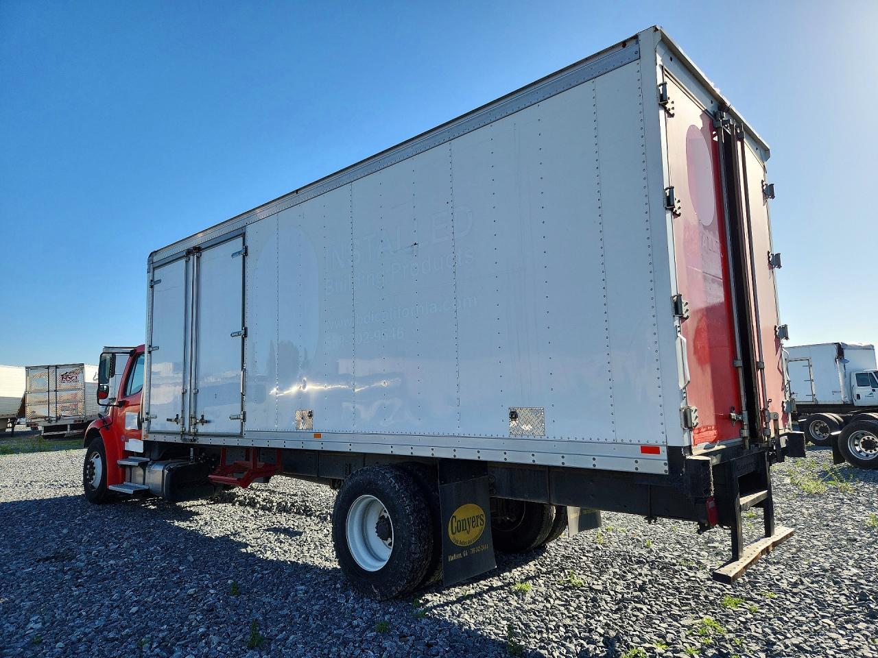 2018 Freightliner Business Class M2 BOX Truck