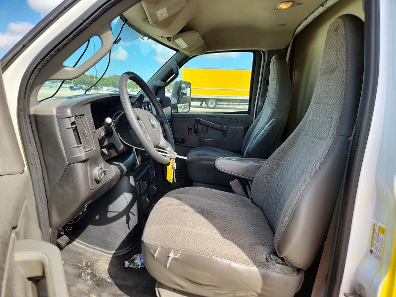 2017 Chevrolet Express BOX Truck