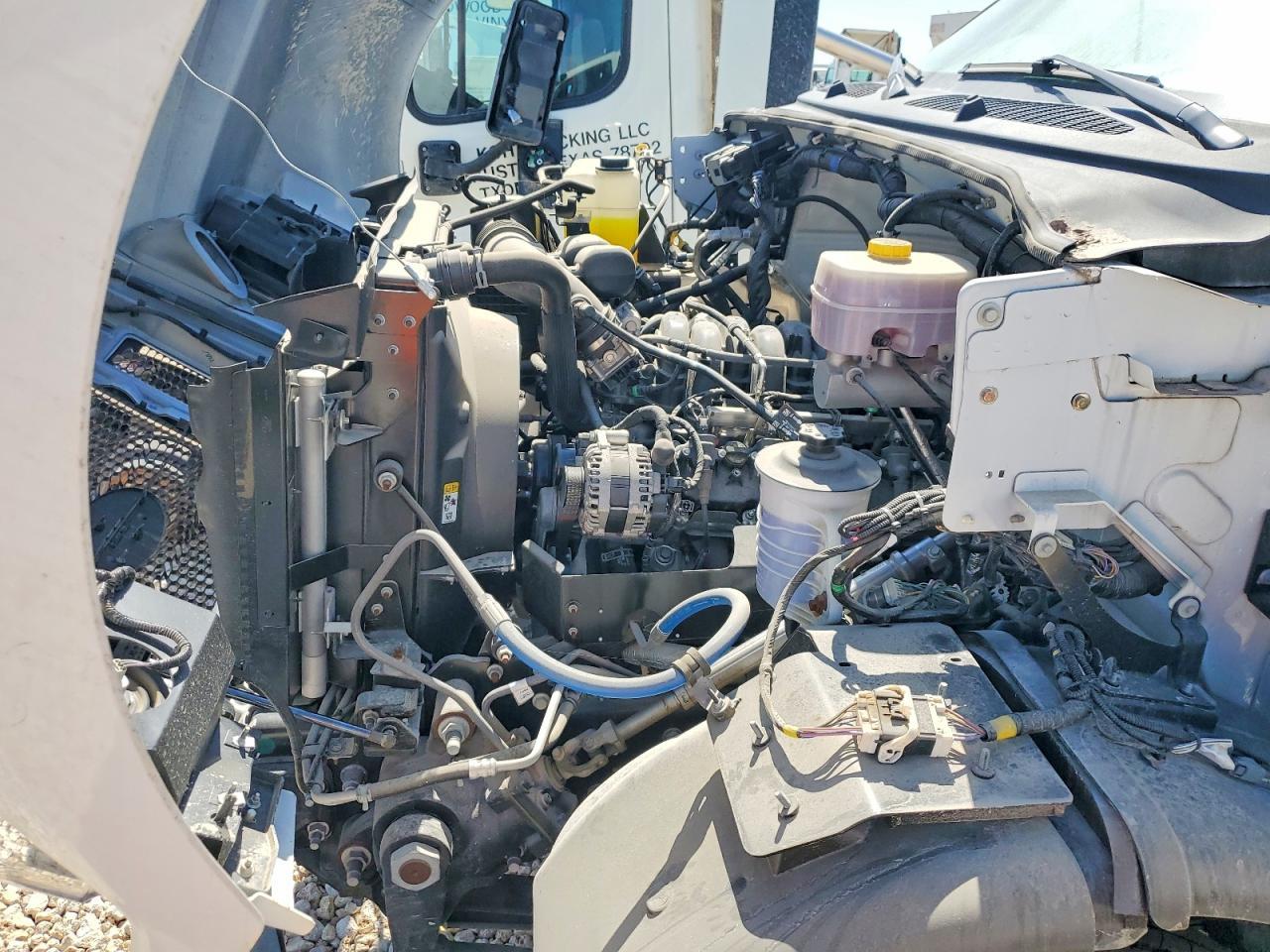 2025 Ford F750 Super Duty Flatbed Truck