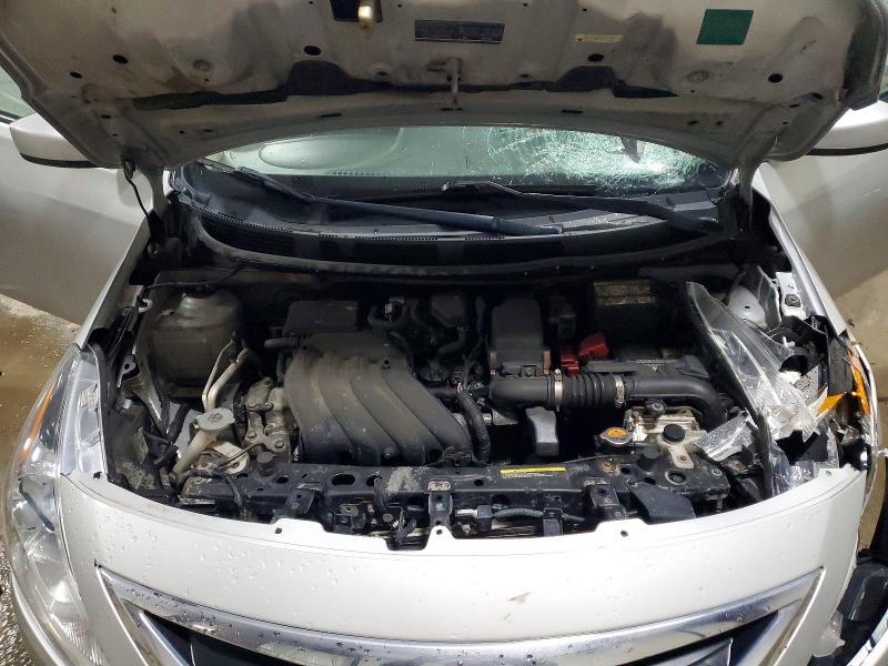 2019 Nissan Versa s Plus