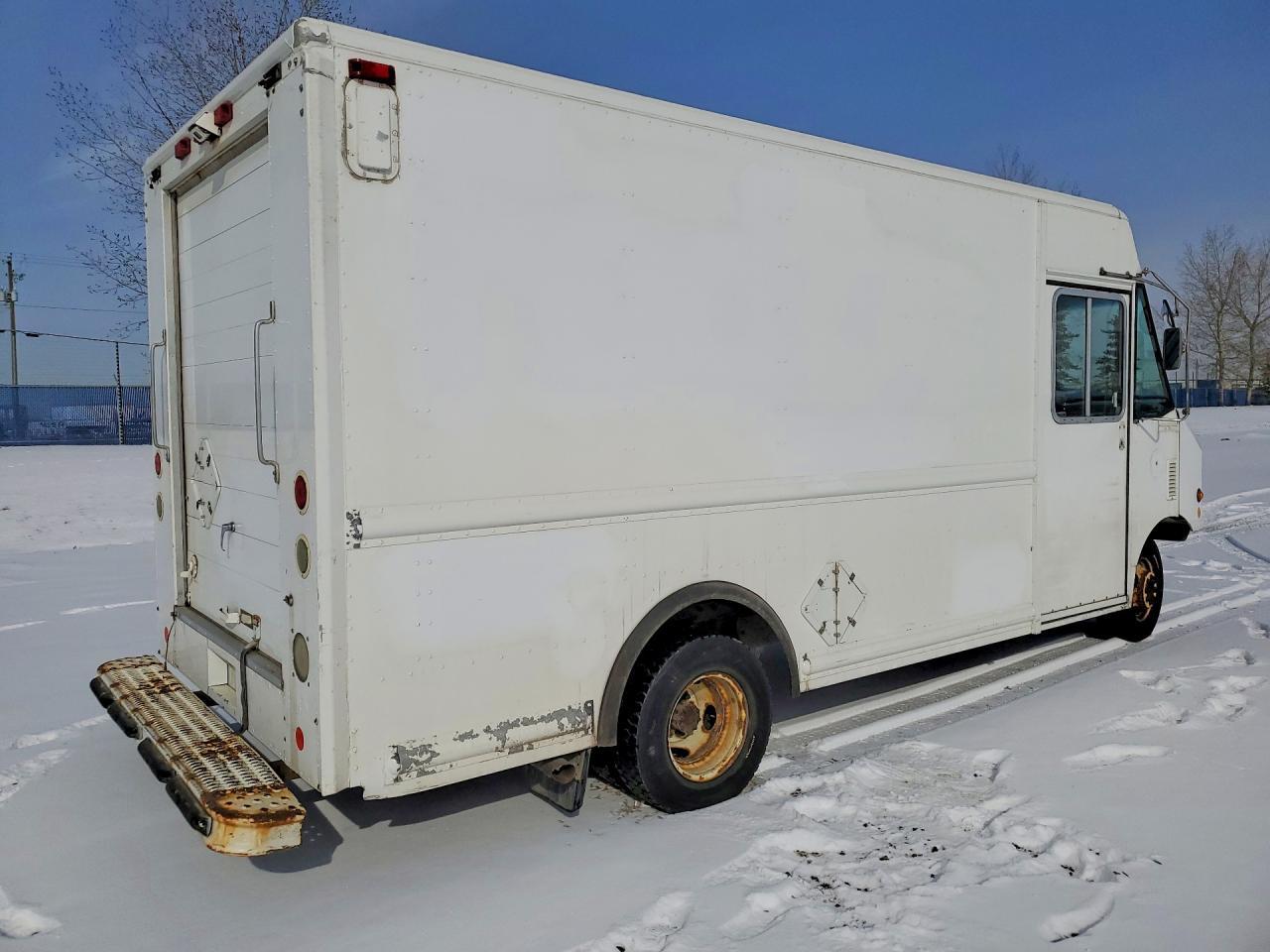 2007 Ford Econoline E350 Super Duty Stripped Chass