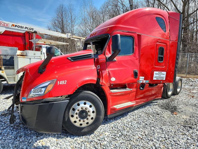 2019 Freigliner 2019 Freightliner Cascadia 126 Semi Truck